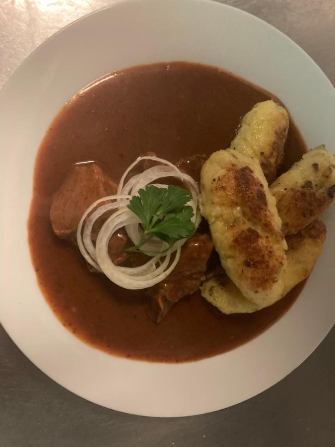 Penzion A Restaurace Modra Ruze طابور المظهر الخارجي الصورة