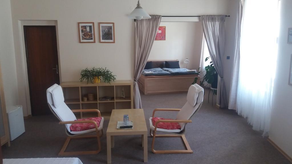 Penzion A Restaurace Modra Ruze طابور المظهر الخارجي الصورة